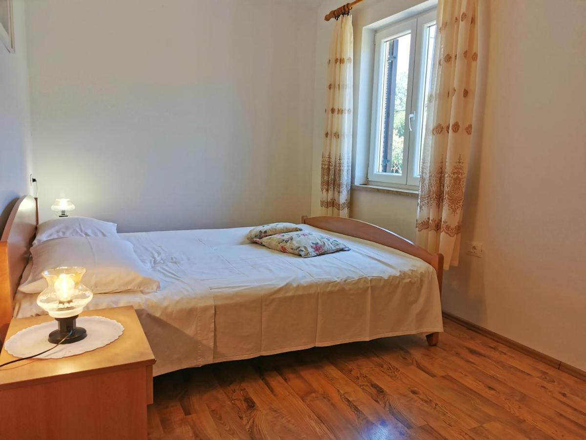 Apartments Sokolic เนเรซีน ภายนอก รูปภาพ