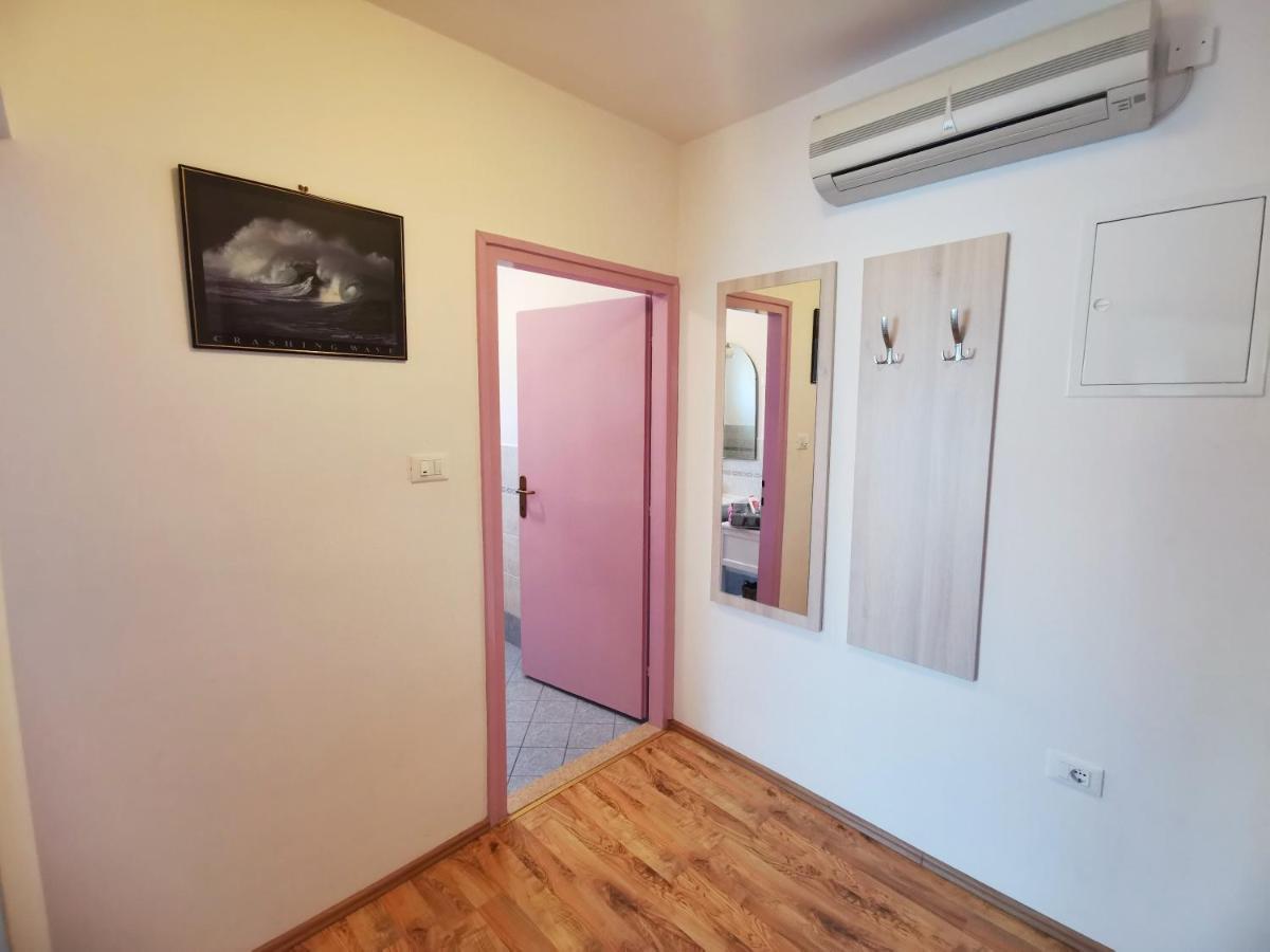 Apartments Sokolic เนเรซีน ภายนอก รูปภาพ
